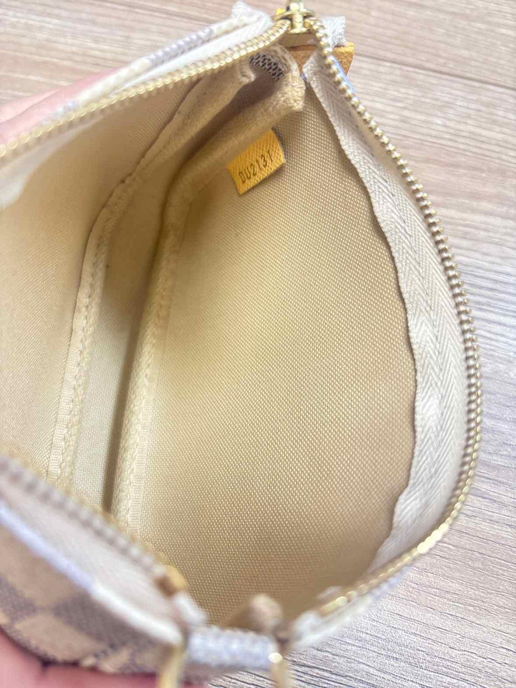 Louis Vuitton Damier Azur Balloon Illustre Mini Pochette Wristlet – Limited Edition
