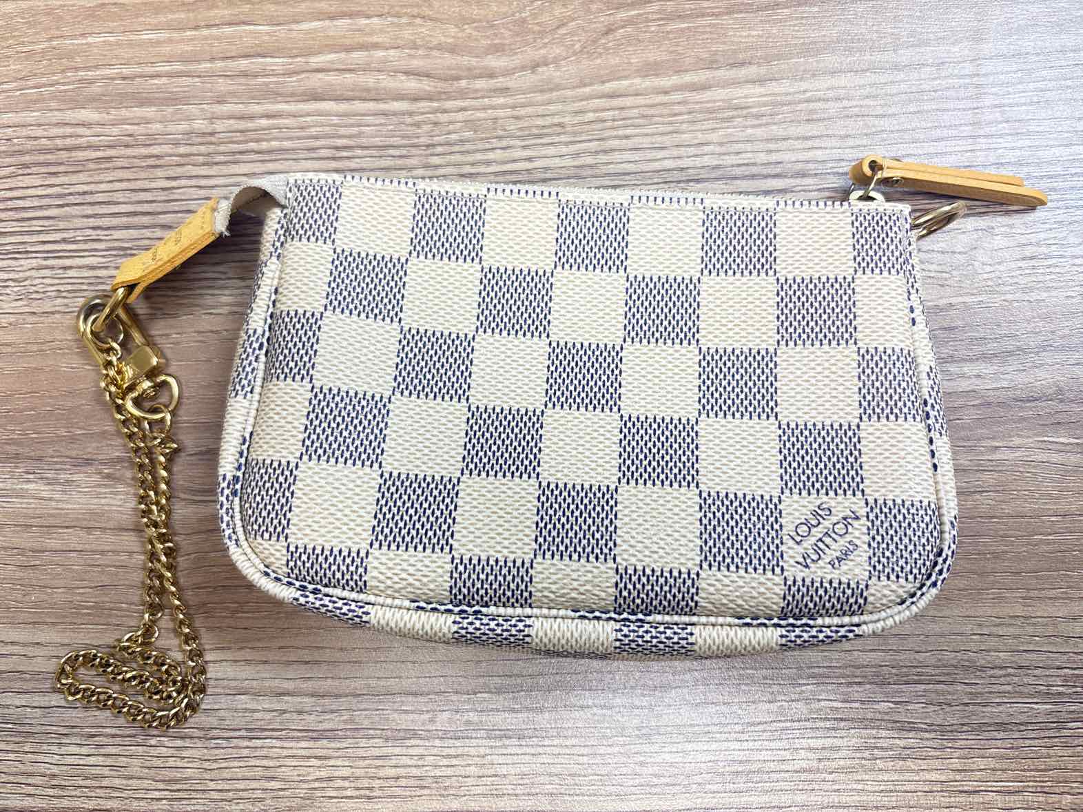 Louis Vuitton Damier Azur Balloon Illustre Mini Pochette Wristlet – Limited Edition
