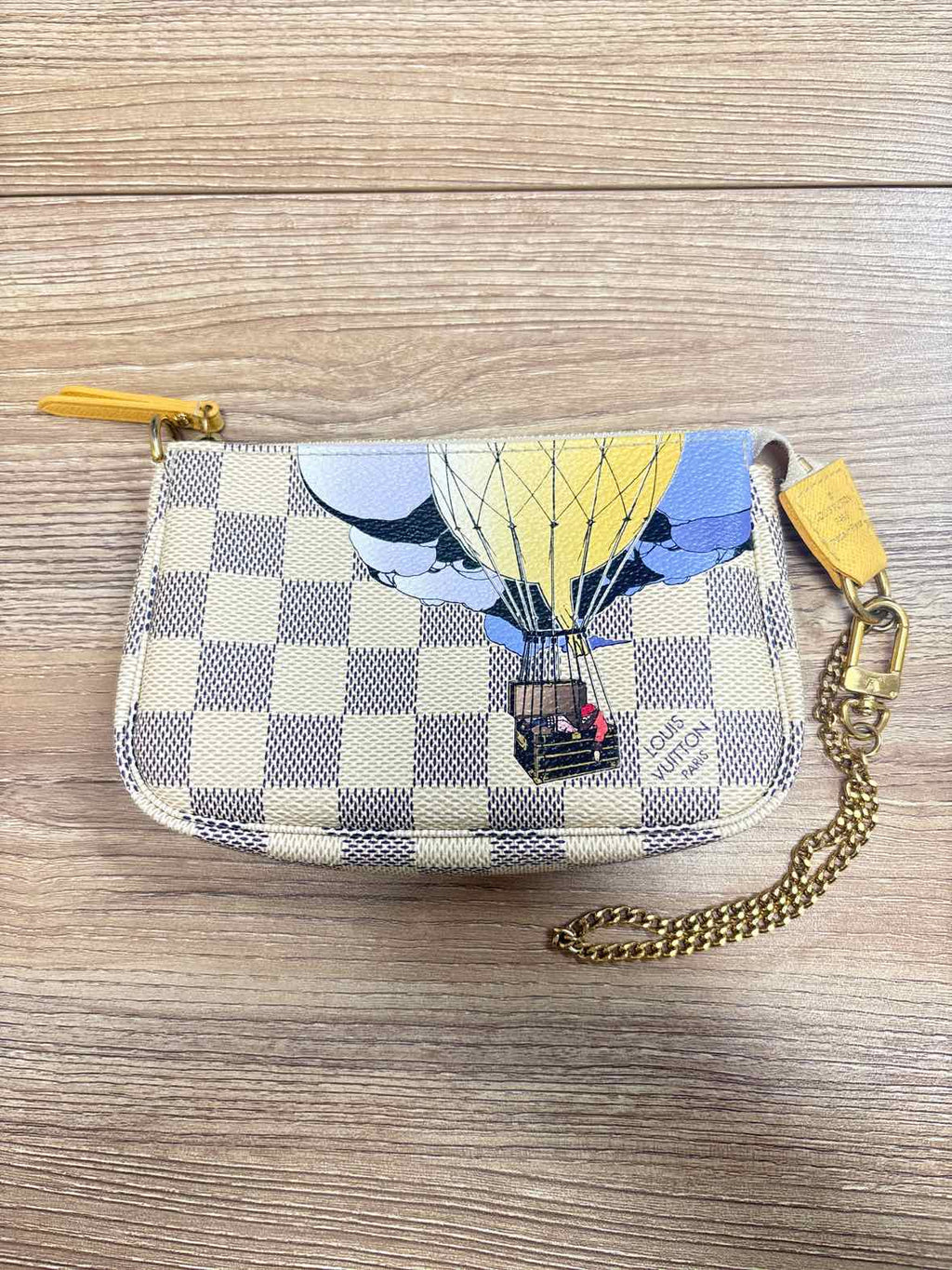 Louis Vuitton Damier Azur Balloon Illustre Mini Pochette Wristlet – Limited Edition