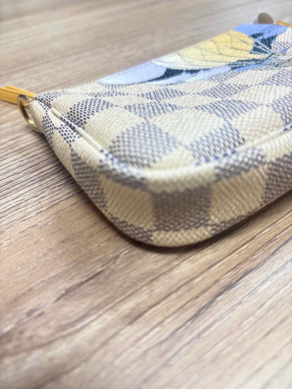 Louis Vuitton Damier Azur Balloon Illustre Mini Pochette Wristlet – Limited Edition