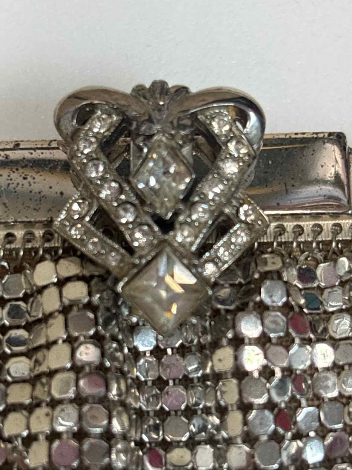 Vintage Whiting & Davis Silver Mesh Evening Purse – Art Deco Clasp (1950s–60s)